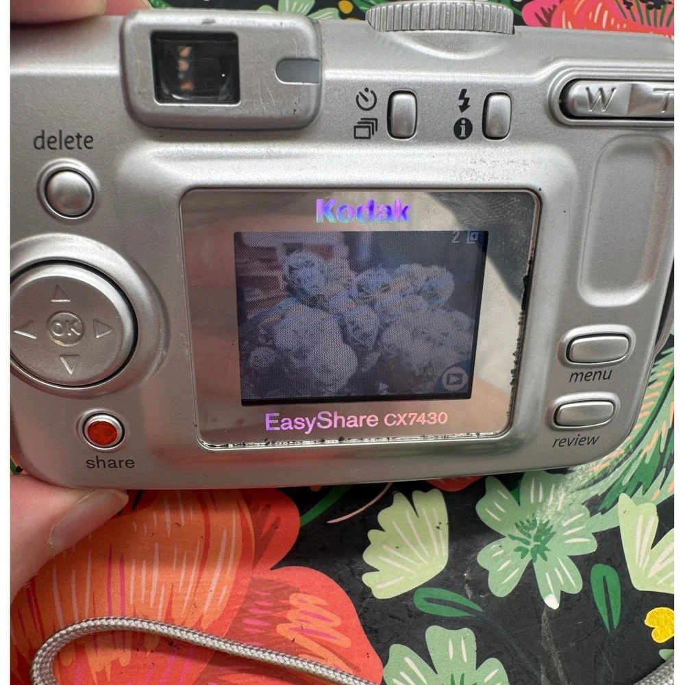 Kodak EasyShare CX7430 4.0MP Digital Camera Silver 3x Optical Zoom with SD Card